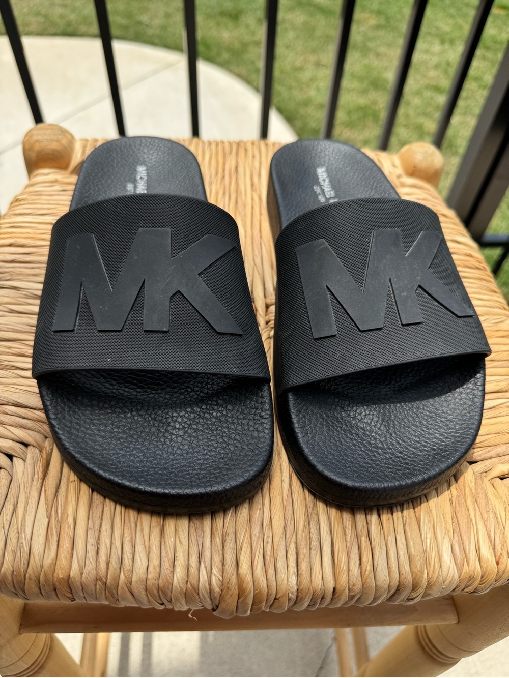 Michael Kors Black MK Logo Slide Sandals Size 7 Womens